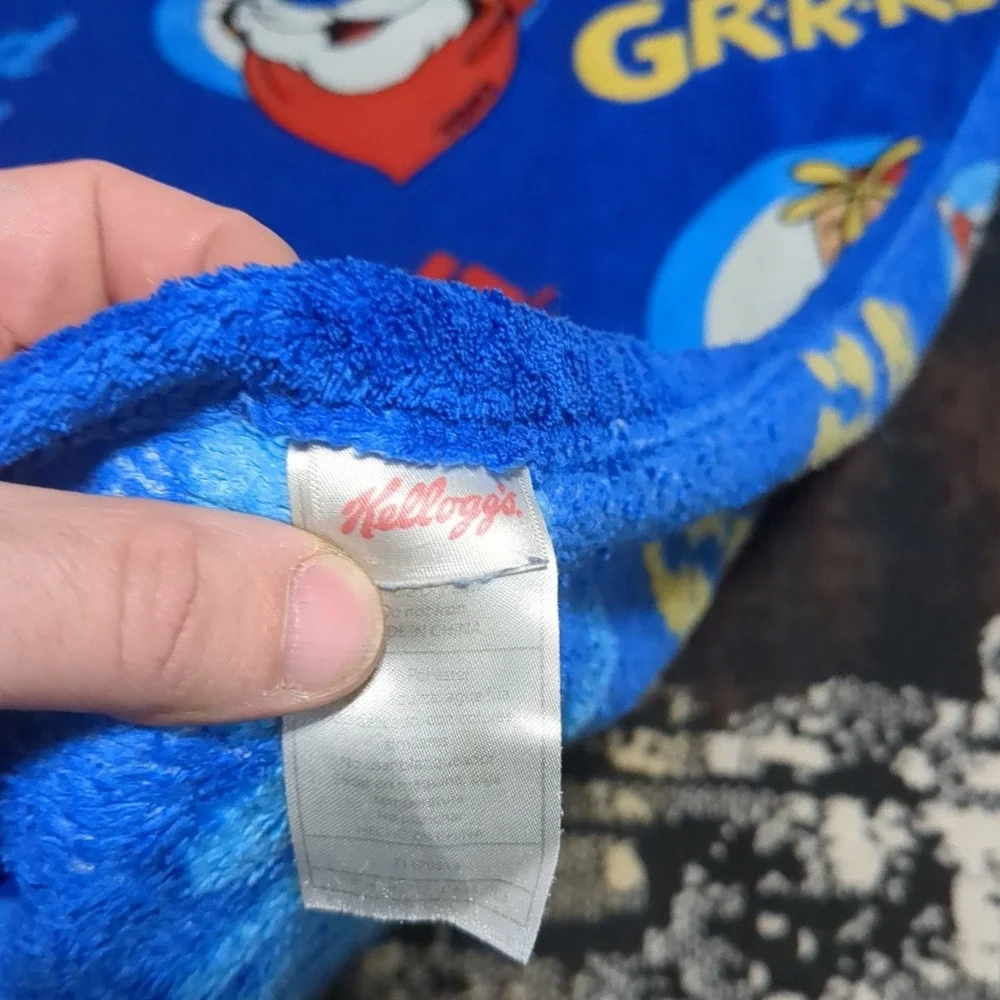 Vintage Kelloggs Cereal Blanket  Tony Tiger Snap Crackle Pop Toucan Sam‎ 50